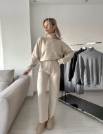 Изчистен дамски сет от плетиво MELEK в бежово - Image 4