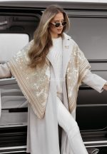 Зимен шал BRENDA в бяло и бежово - Image 3