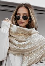 Зимен шал BRENDA в бяло и бежово - Image 4