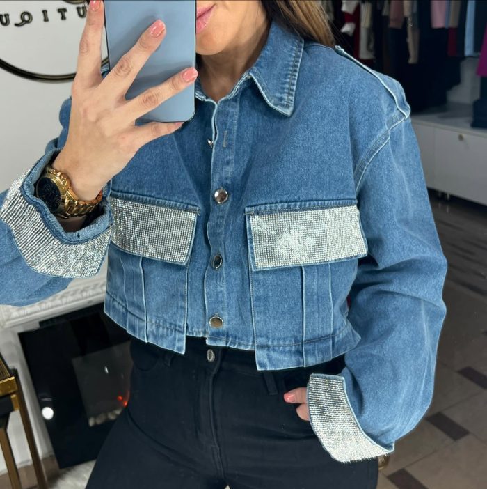 Дънково яке KARINA с ефектни ръкави и джобове с камъни в тъмносиньо - Image 2