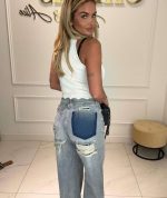 Дамски дънки RAMONA с ефектни кръпки и свободен крачол - Image 4