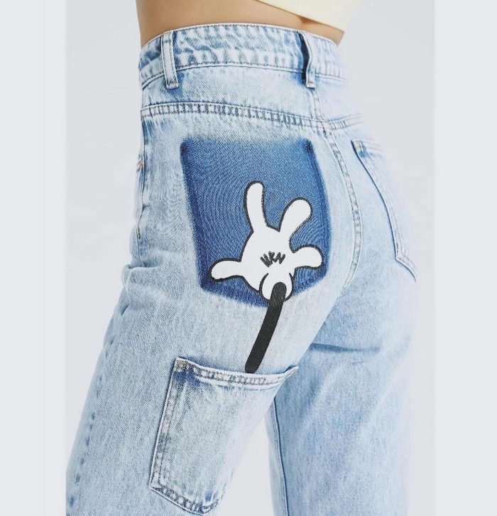 Стилни дамски дънки MICKEY с ефектна щампа на задния джоб - Image 4
